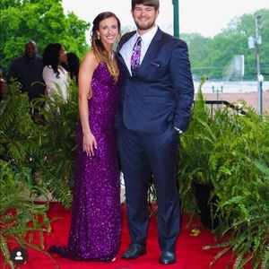 I’m selling my prom dress!!